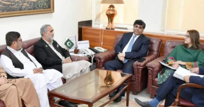 Representatives of Khyber Chamber of Commerce and Industry Discusses Issues with Minister