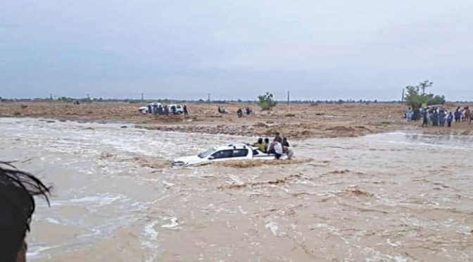 Heavy Rain Pralyzes People Lives in Gwadar