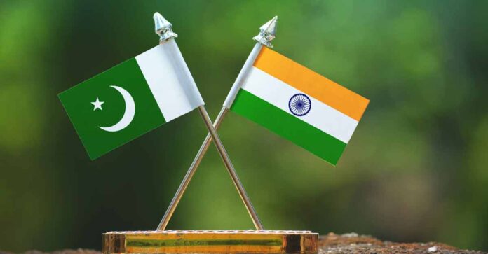 Pkistan and indian Flags, Hindu Pilgrims can visit pakistan