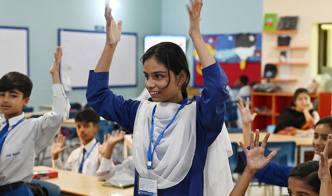 School is Life for Deaf Children in Pakistan - Tawarepakistan