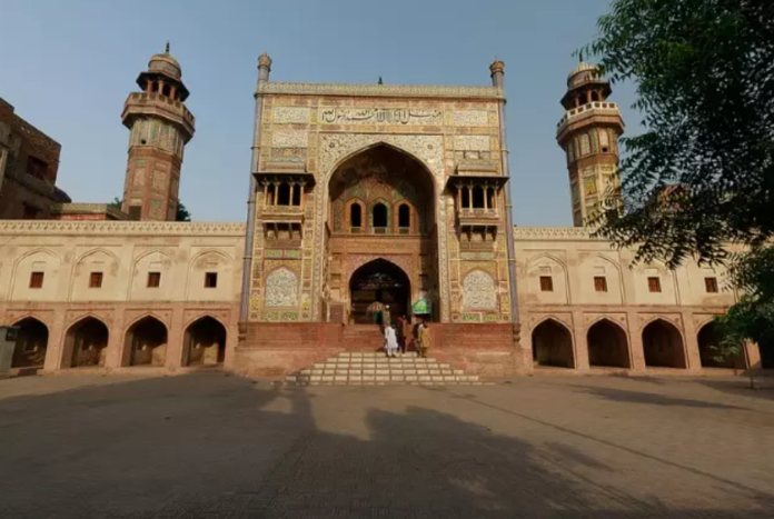 Pakistan Most Beautiful Mosques