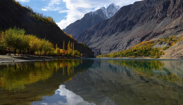 Kalti Lake: Wonder of Ghizer Lake in Pakistan