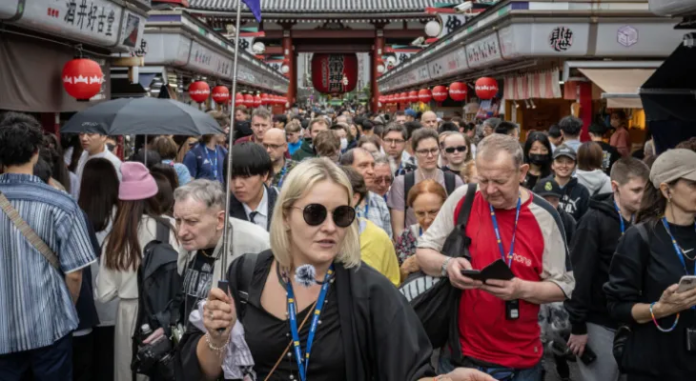 Japan Breaks a Half-Year Record with Millions More Tourists After the Outbreak