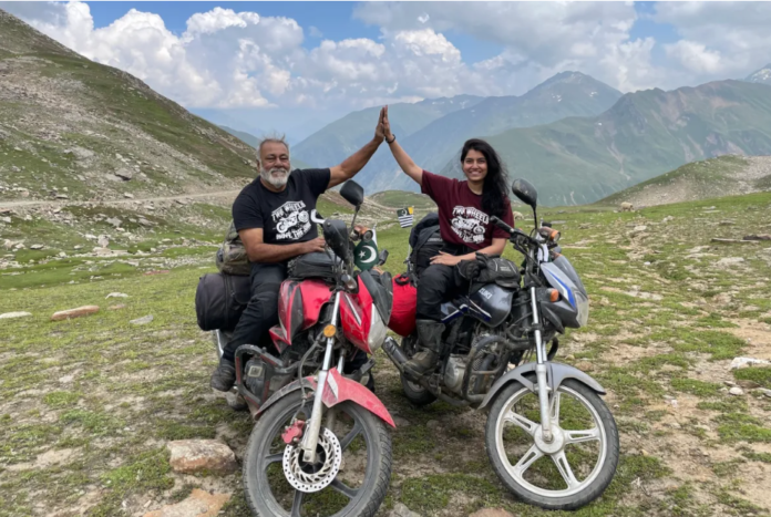 The Motivating Father-Daughter Bike Team of Pakistan