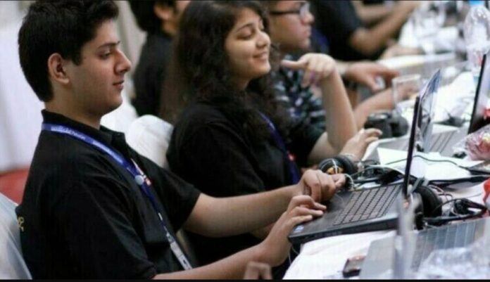 Tech Giants to Train 500000 Pakistani Youth for Free