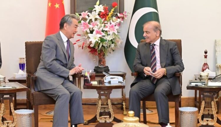 Pakistan, China vow to strengthen ironclad friendship