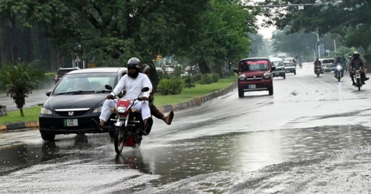 Heavy Storms Hit D.I. Khan, 7 Dead, 34 Injured