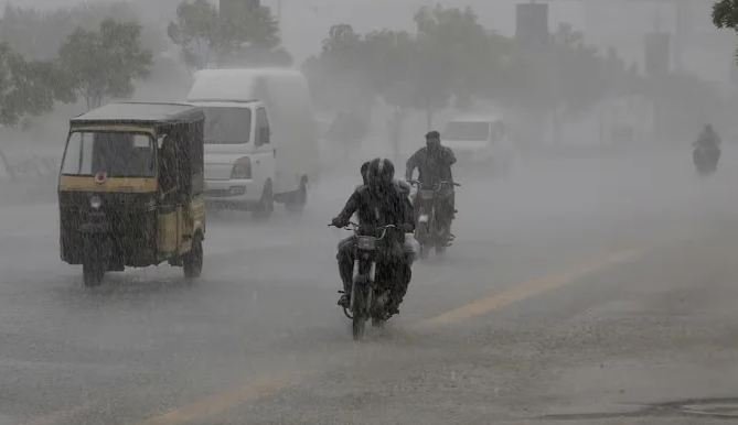 Heavy Rain Lashes Various Cities Of Punjab