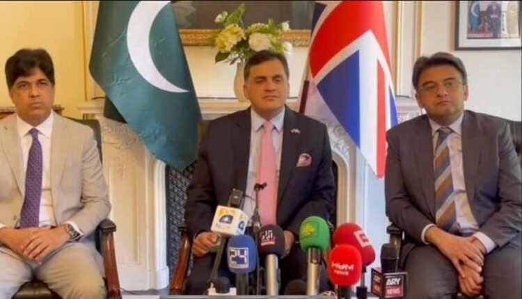 Pakistan Wins as India Withdraws from Oxford Debate